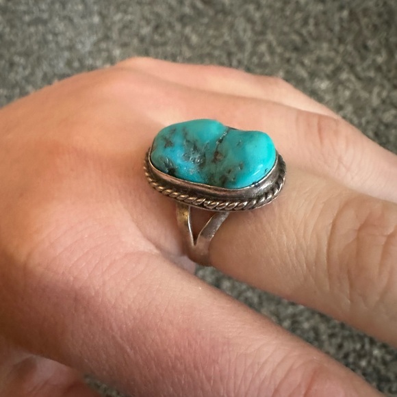 Turquoise Silver Ring - Picture 1 of 3